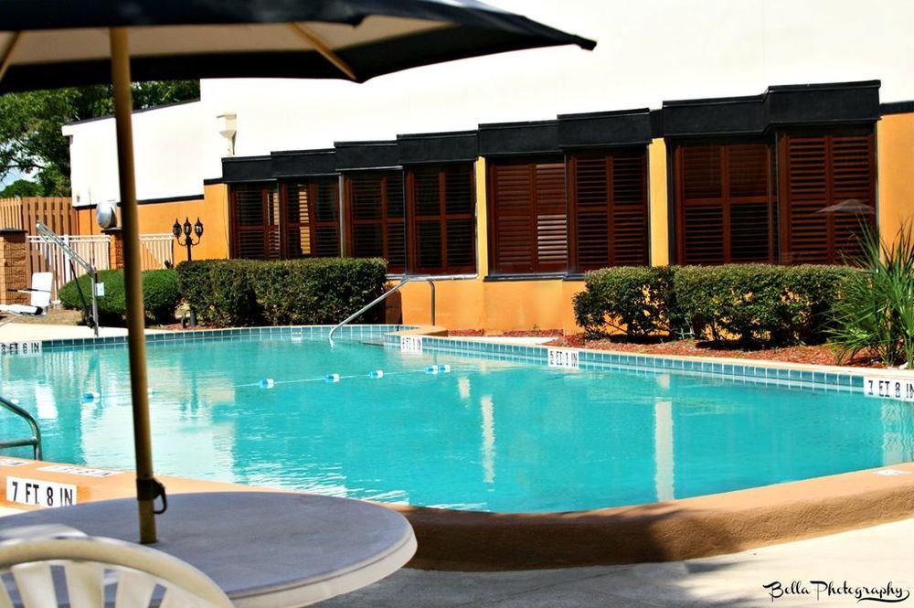 Rodeway Inn Orange Park Udogodnienia zdjęcie