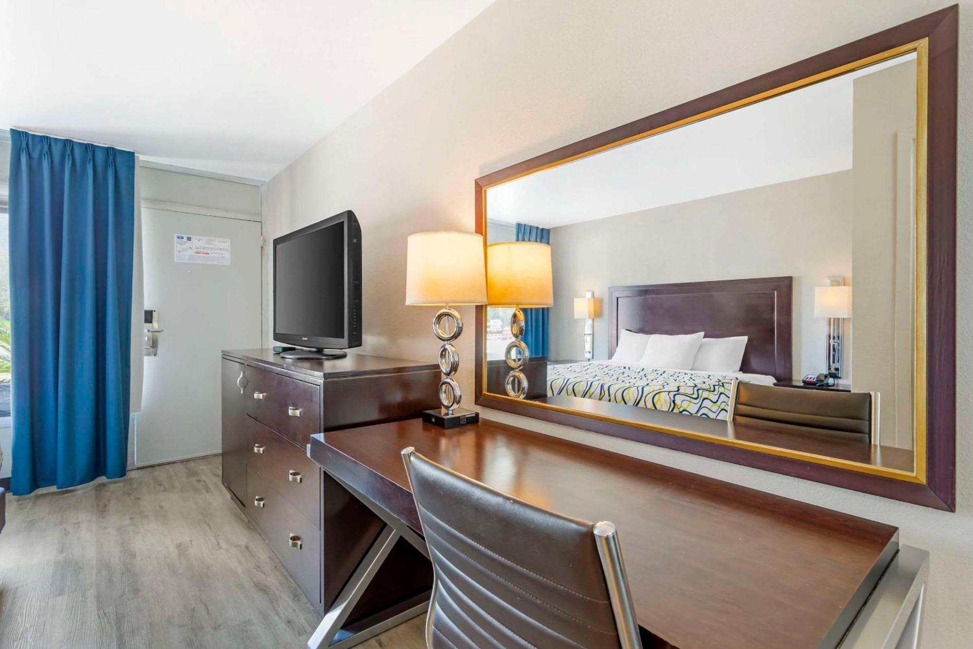 Rodeway Inn Orange Park Zewnętrze zdjęcie
